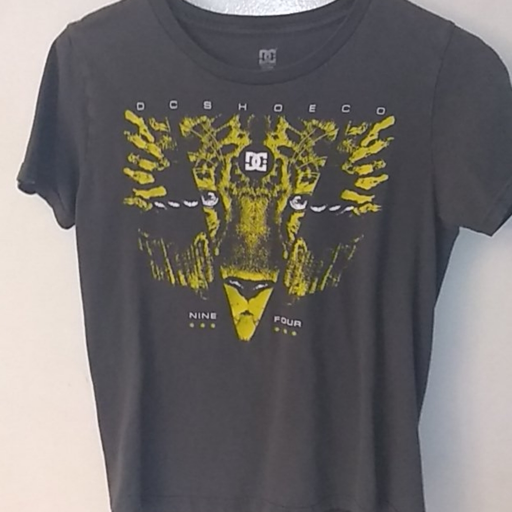 DC shoe co. Shirt